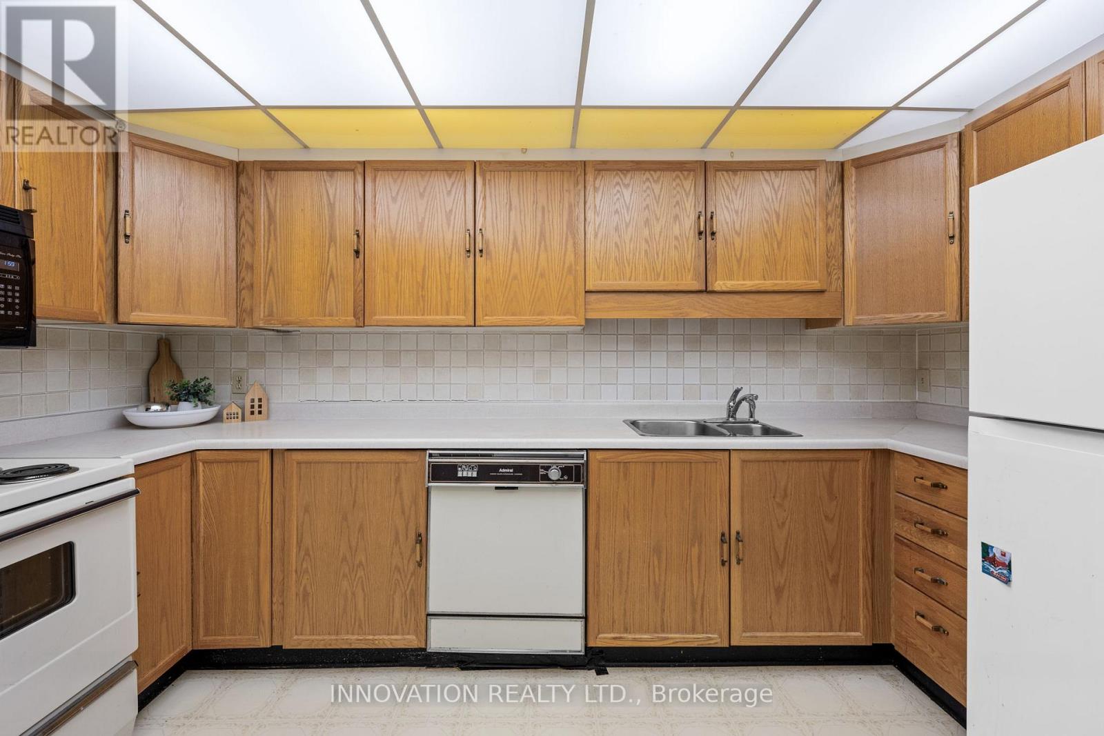 8 - 5 Timberview Way