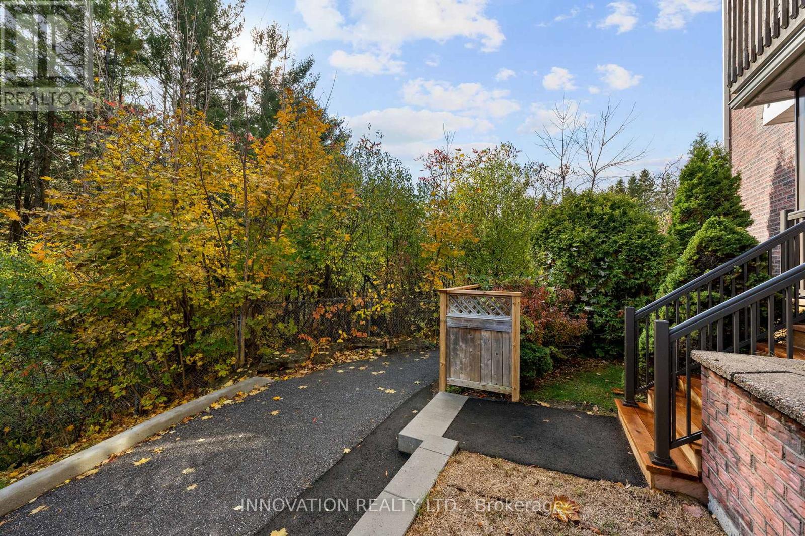 8 - 5 Timberview Way