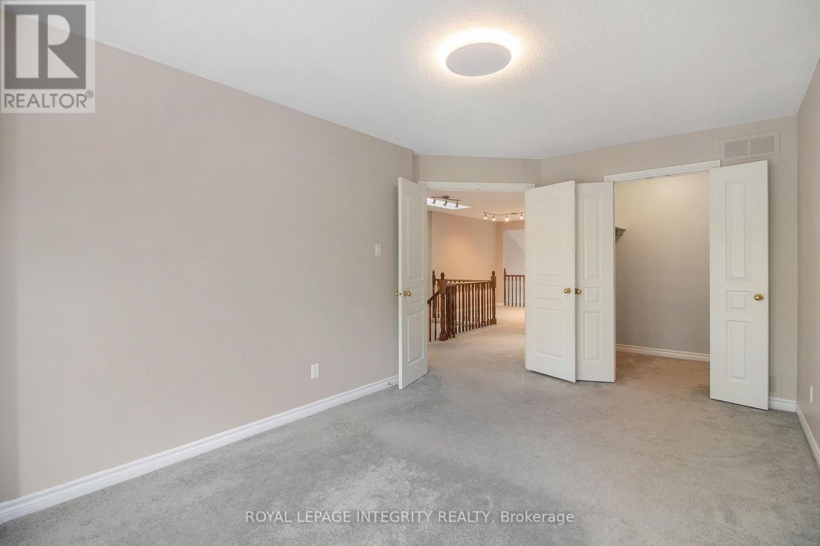 2080 Melette Crescent