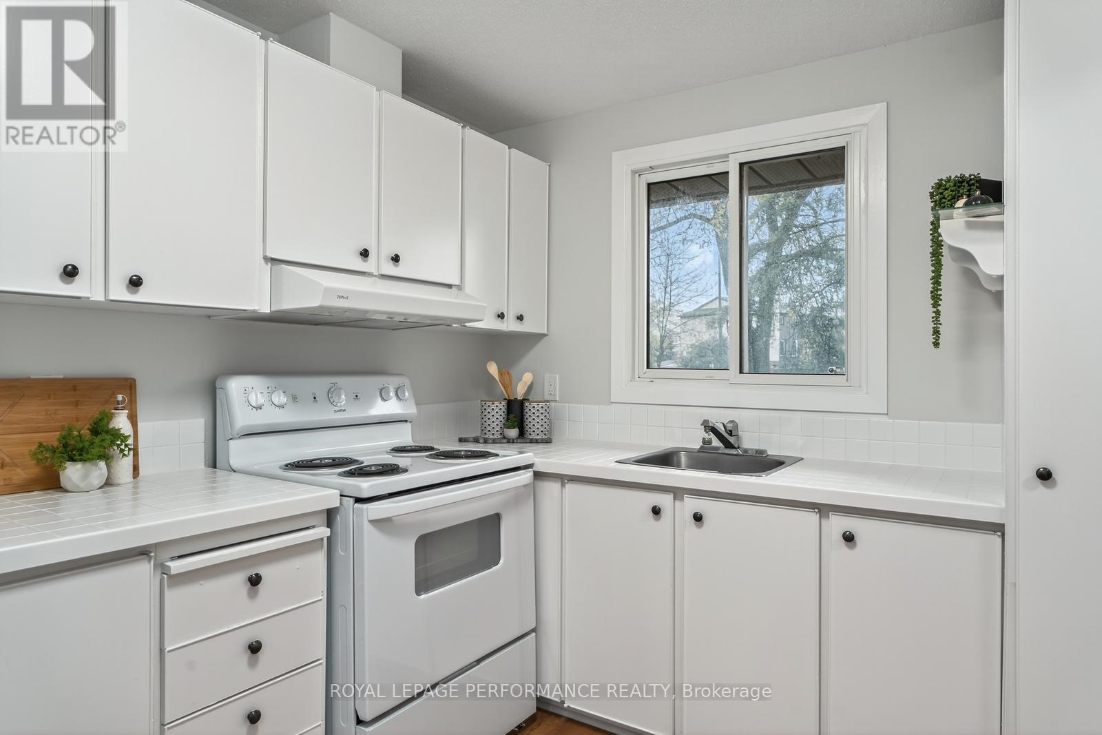 118 - 176 Woodfield Drive