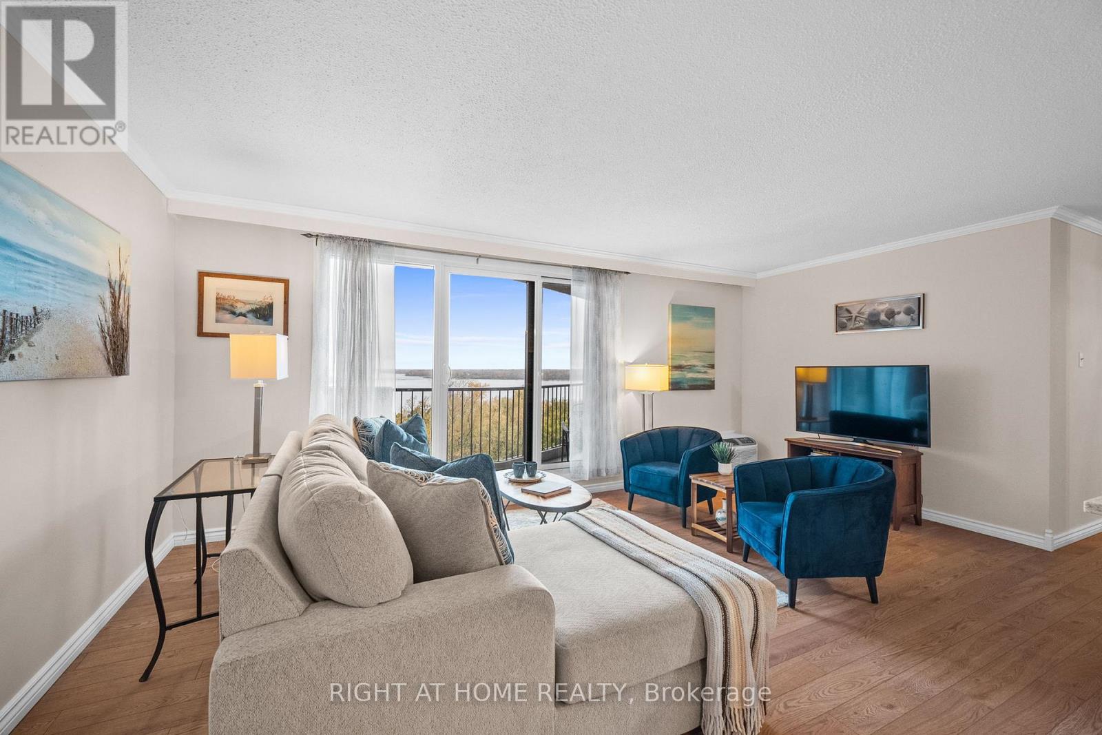 1006 - 1025 Richmond Road