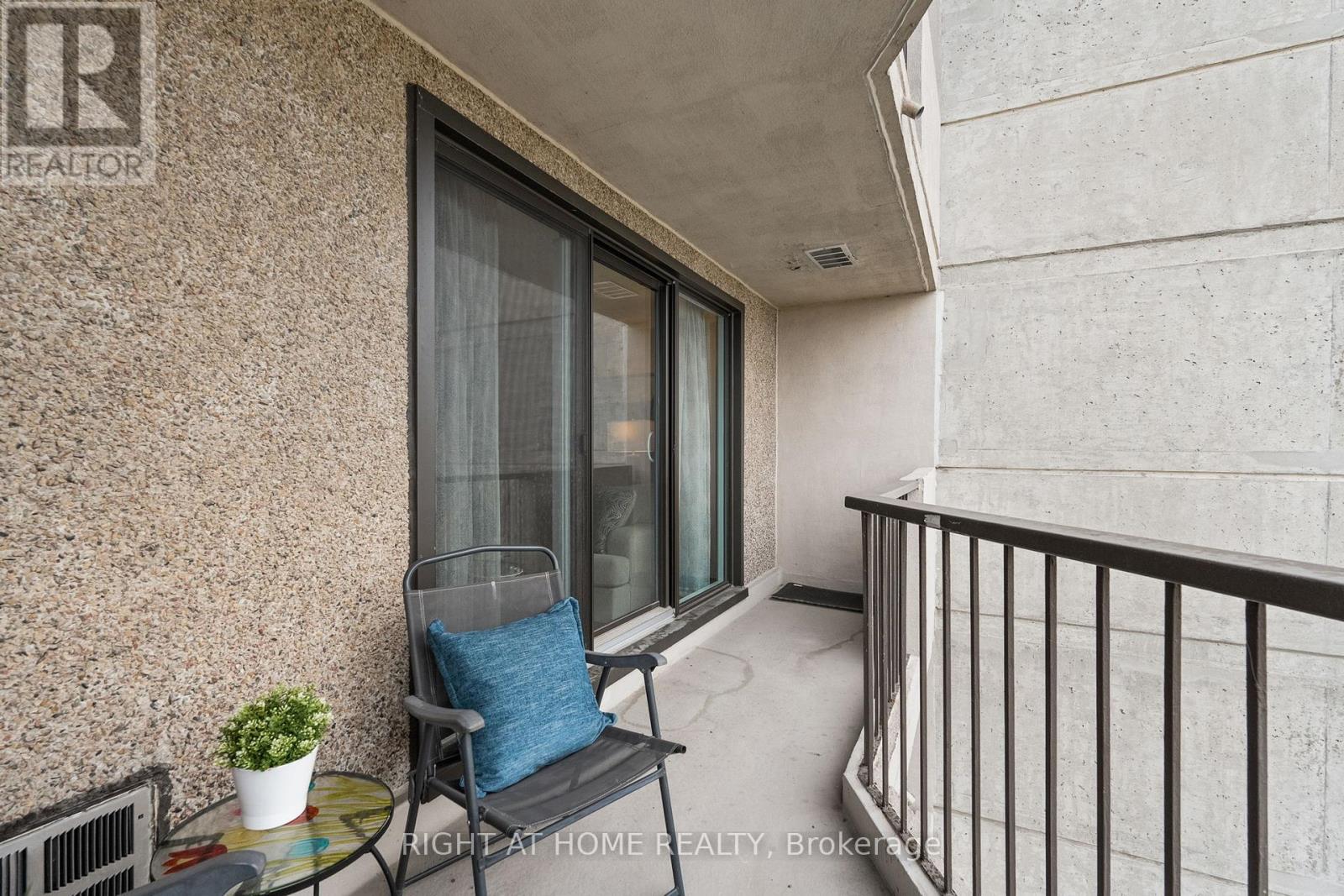 1006 - 1025 Richmond Road