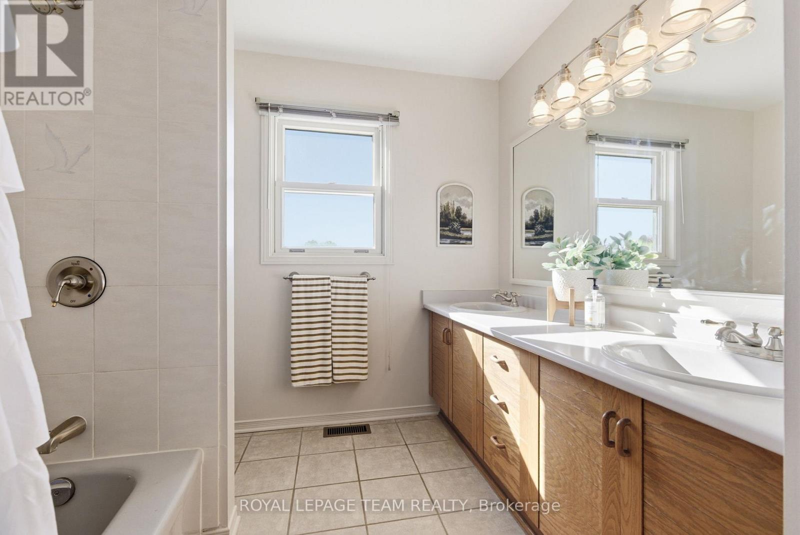 1102 Cindy Hill Crescent