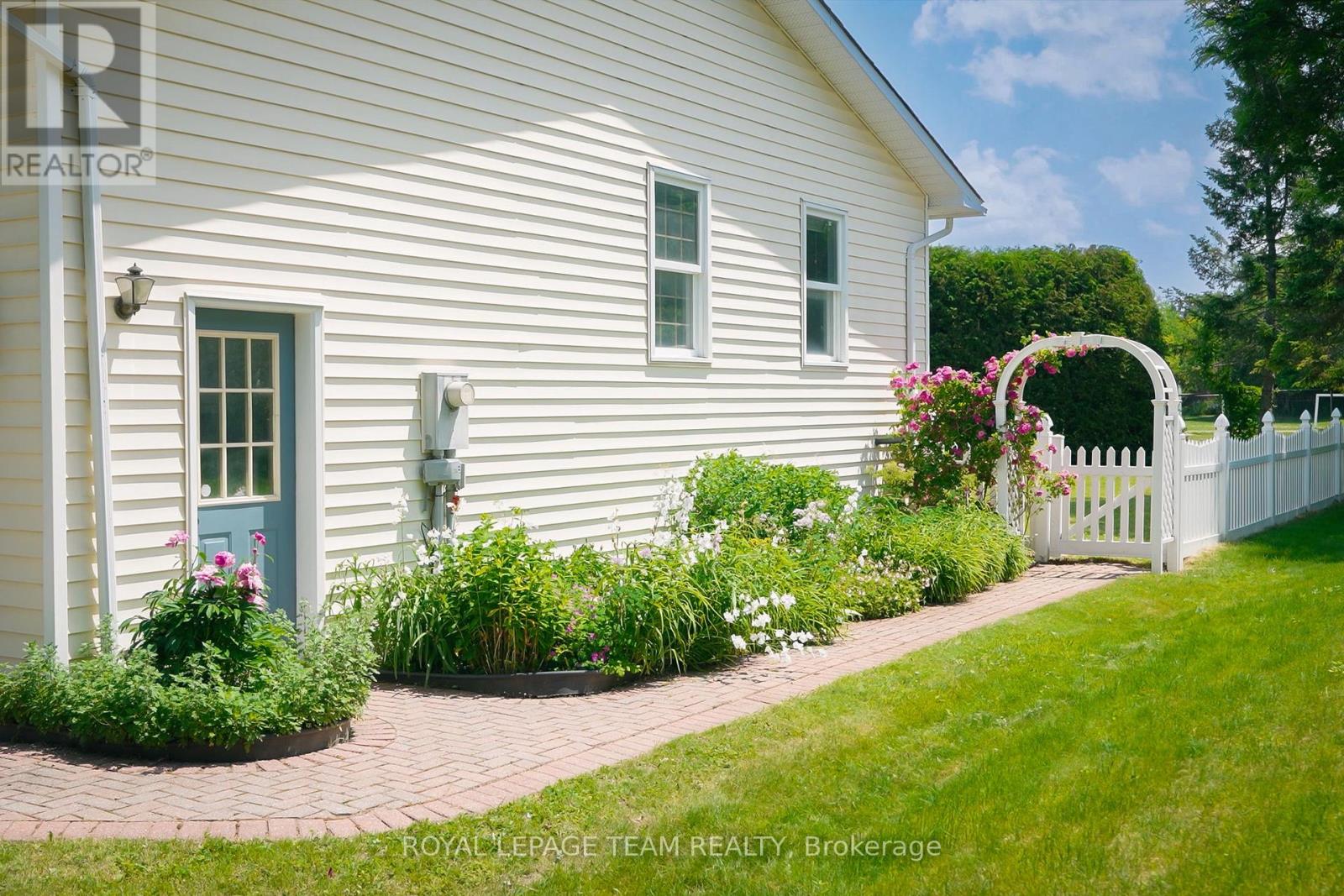 1102 Cindy Hill Crescent