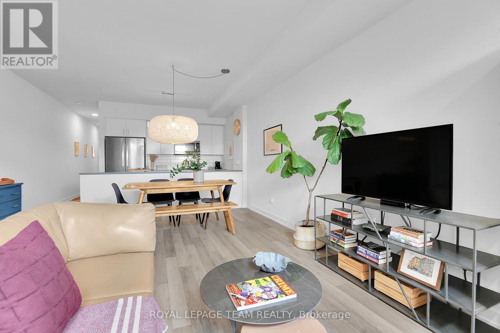 3 - 515 Gladstone Avenue