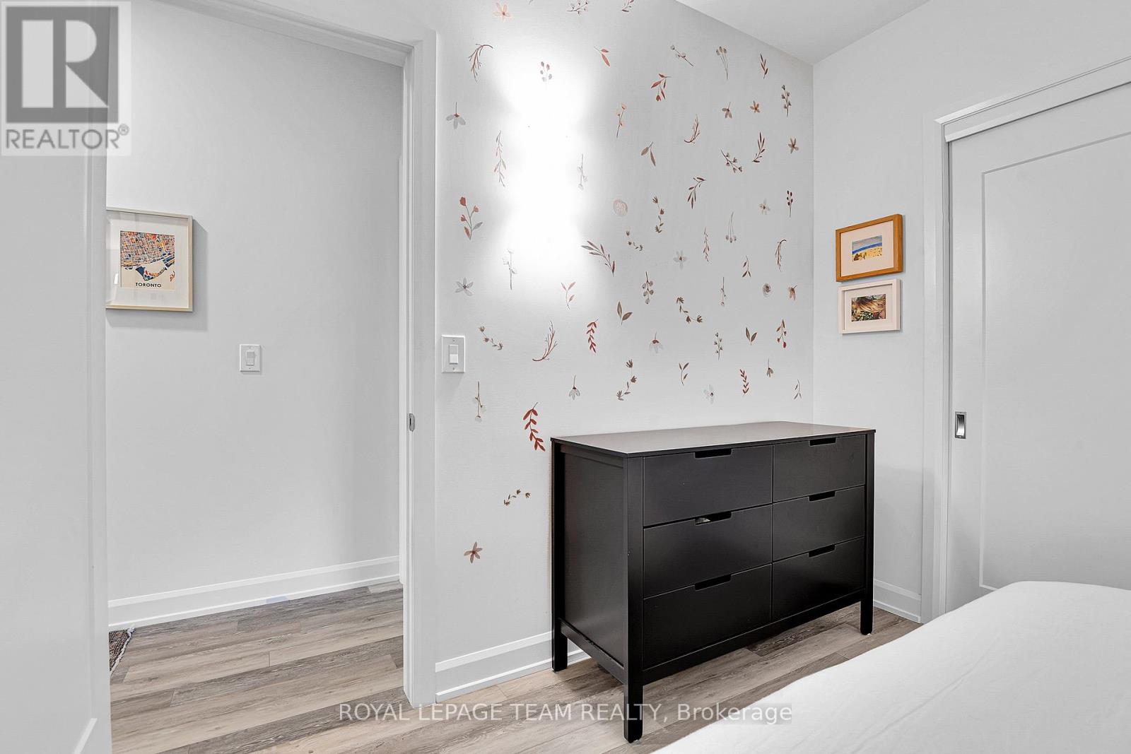 3 - 515 Gladstone Avenue