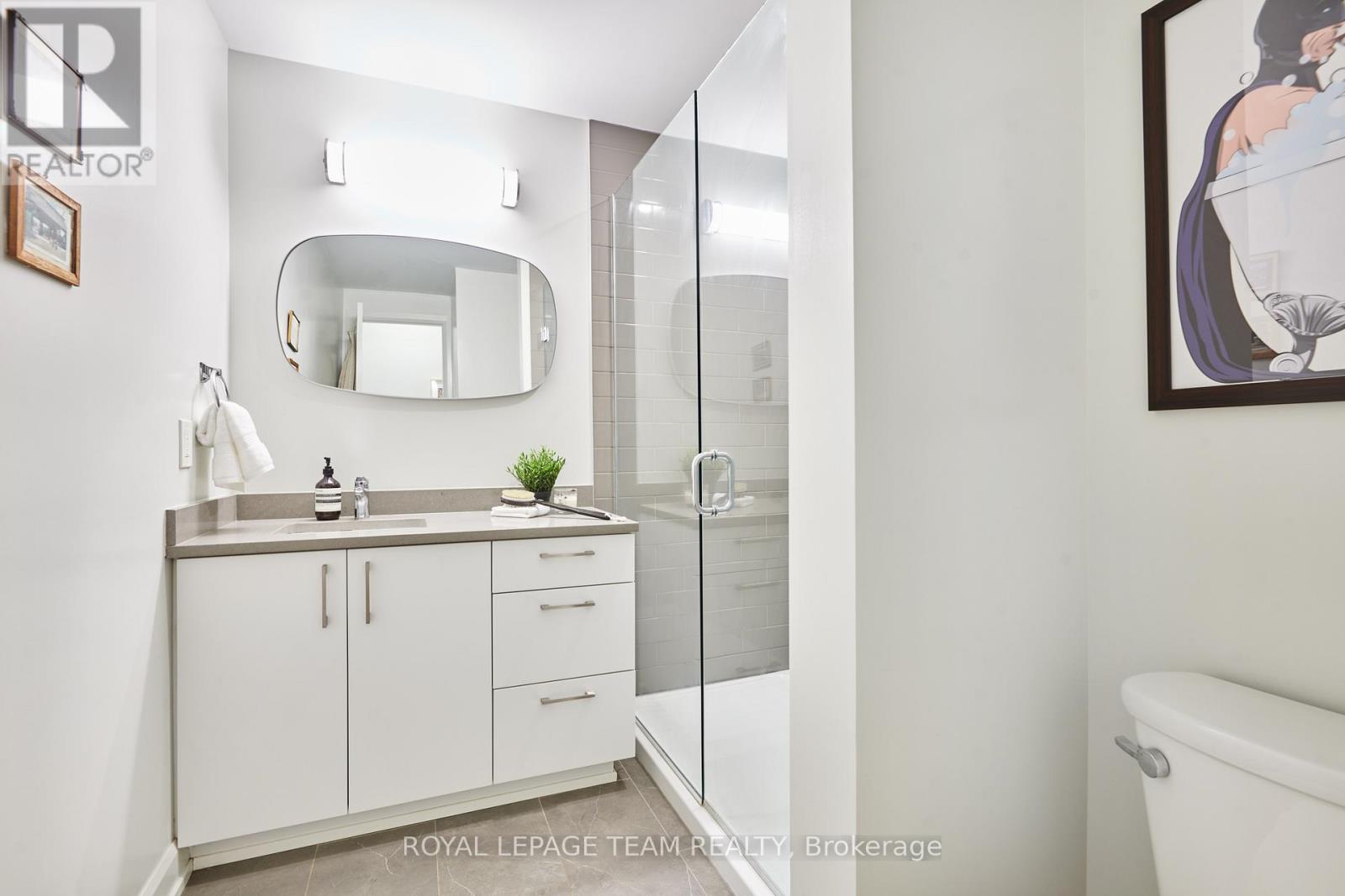 3 - 515 Gladstone Avenue