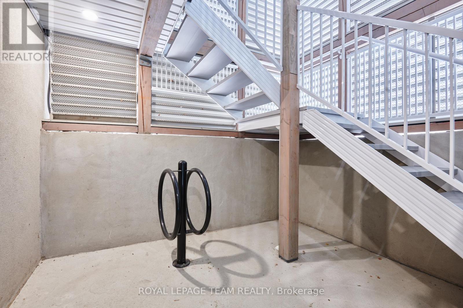 3 - 515 Gladstone Avenue