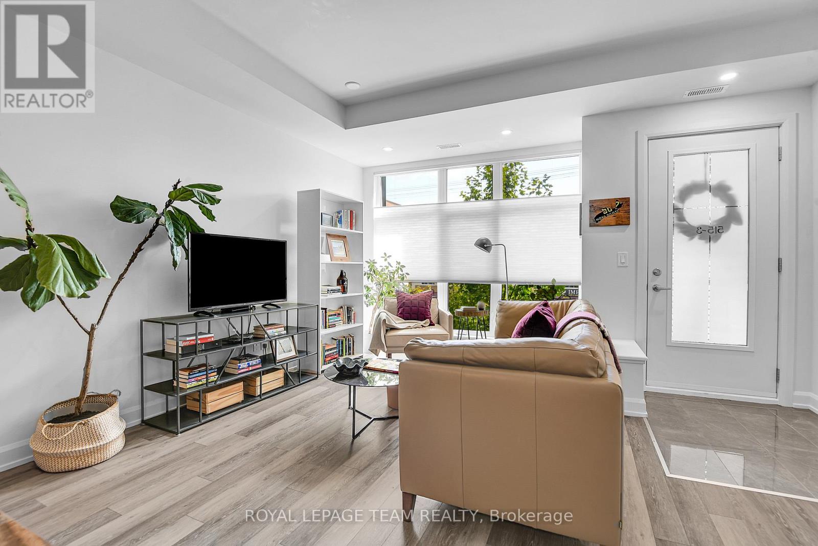 3 - 515 Gladstone Avenue