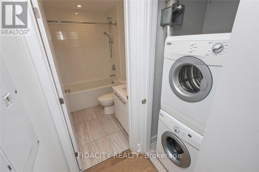 820 - 360 Patricia Avenue