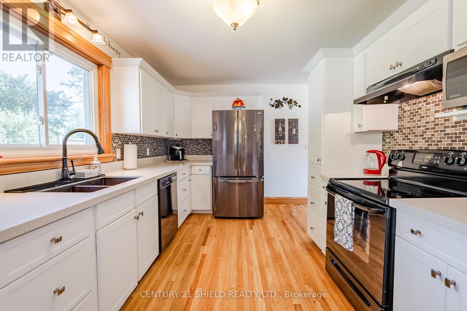 14215 County Rd 2 Highway