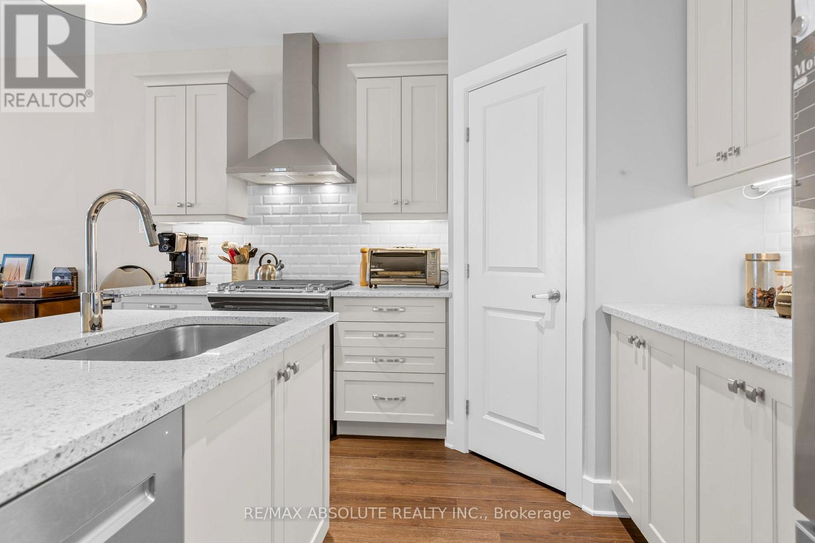 19 Elmer West Street