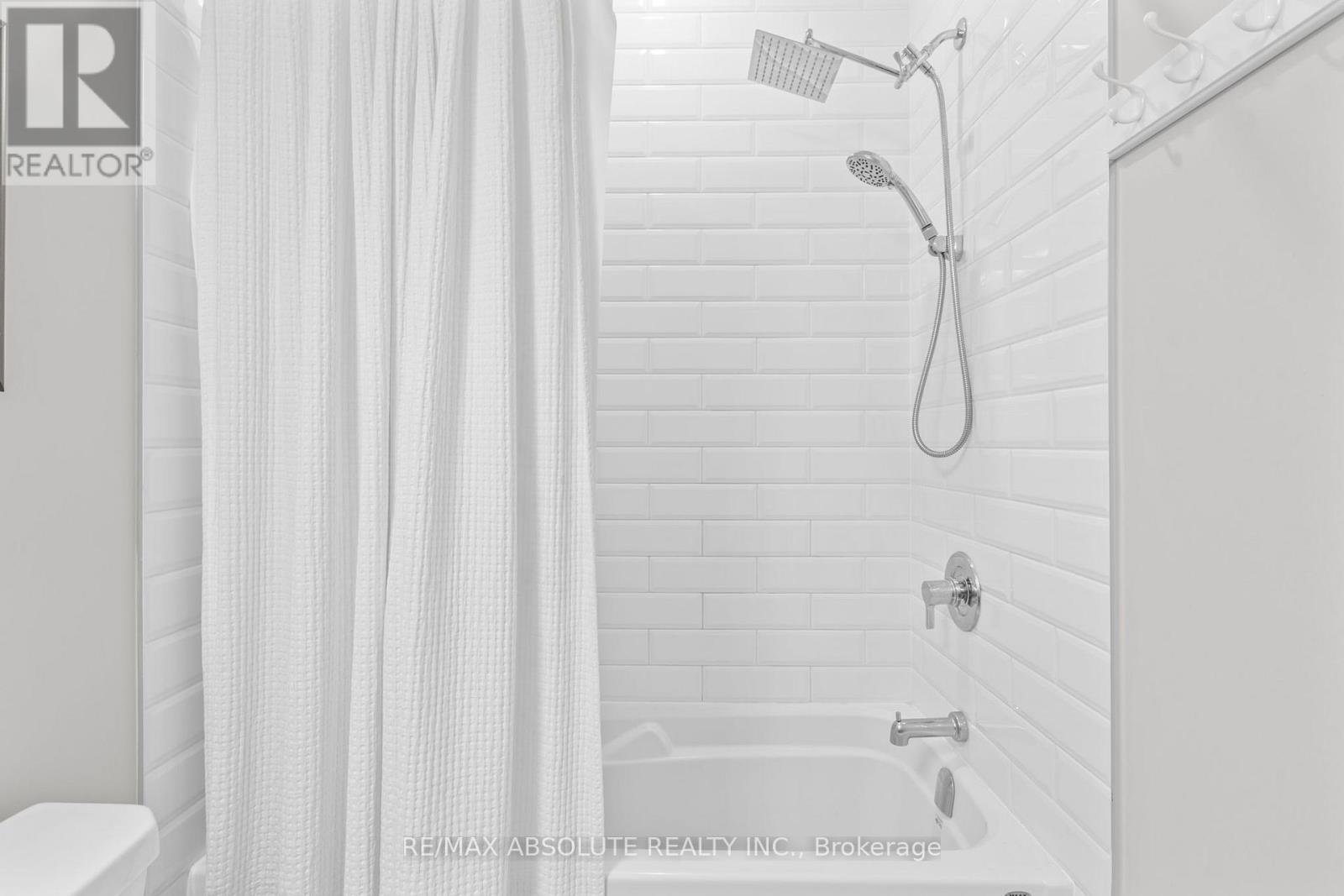 19 Elmer West Street