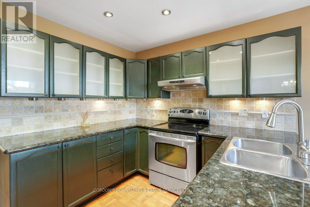 30 Chickasaw Crescent