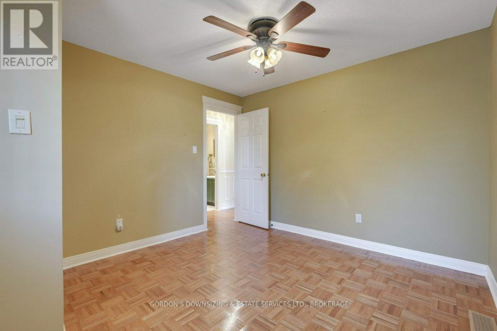 30 Chickasaw Crescent