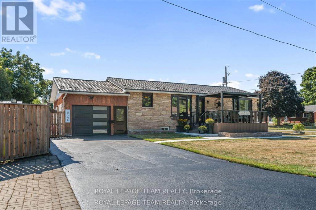 565 Dufferin Street W