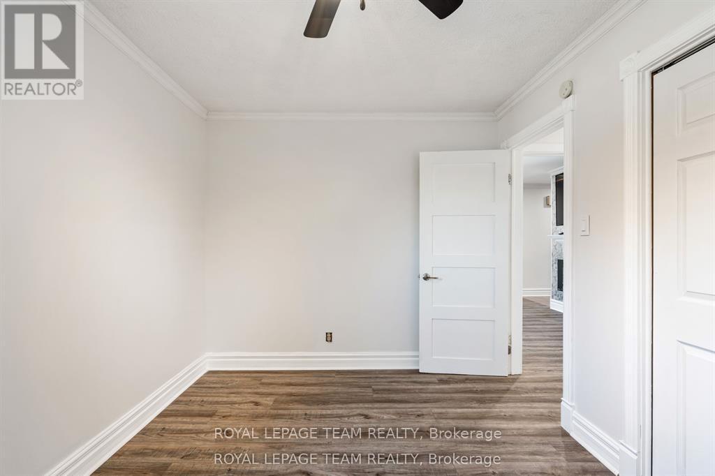 565 Dufferin Street W