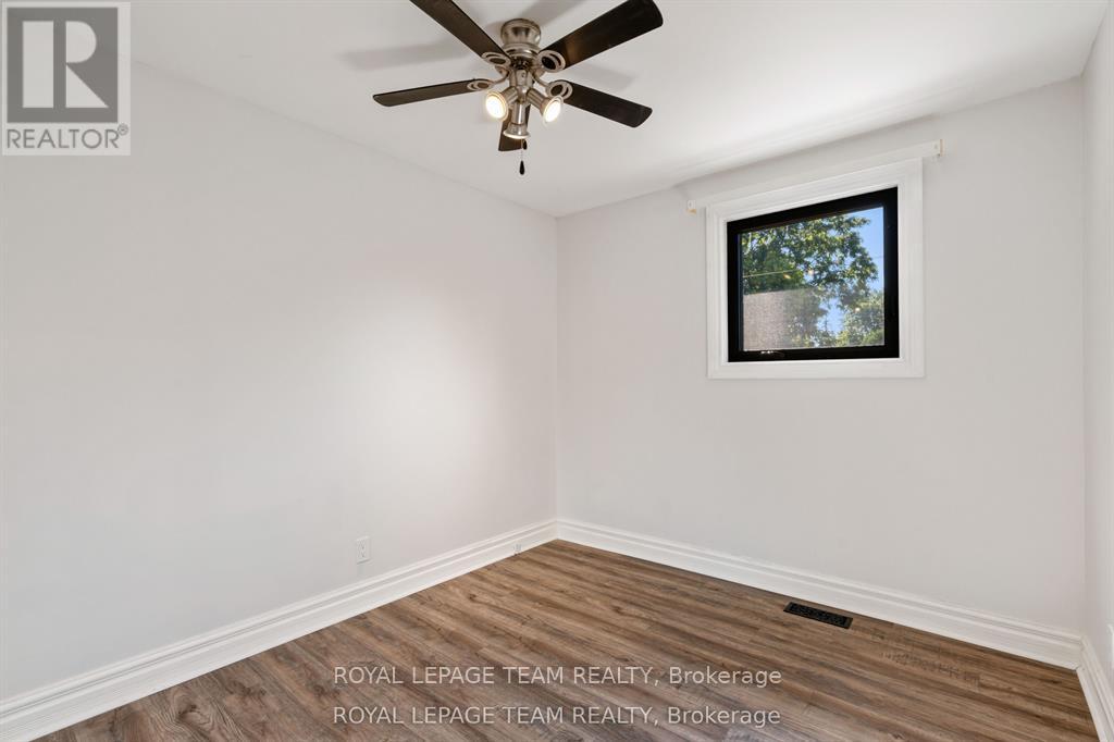 565 Dufferin Street W