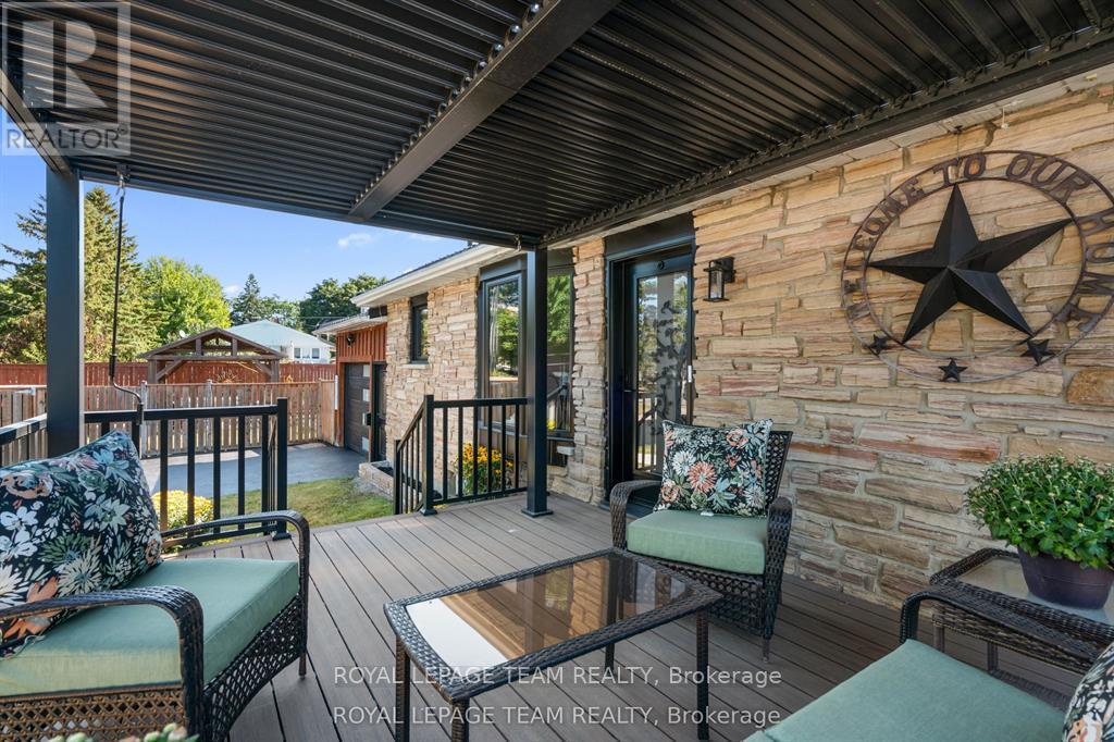 565 Dufferin Street W