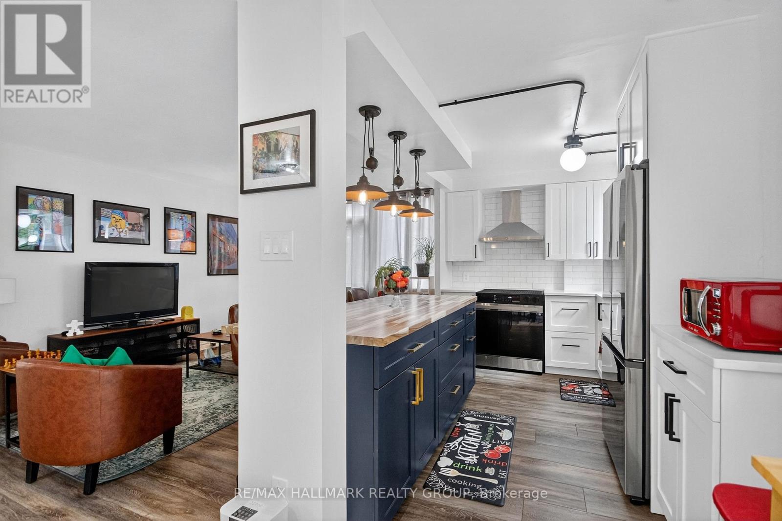 510 - 2871 Richmond Road