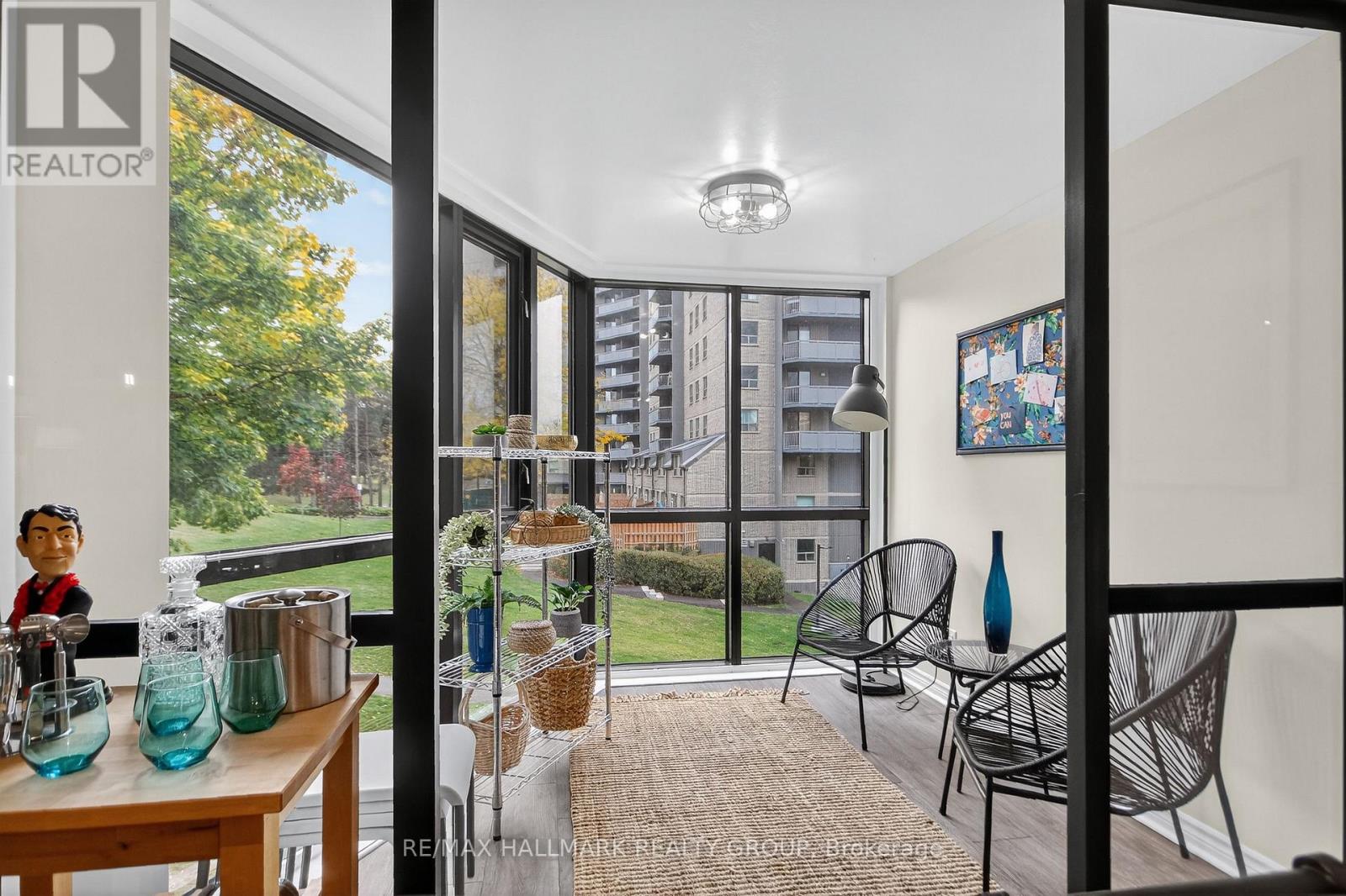 510 - 2871 Richmond Road