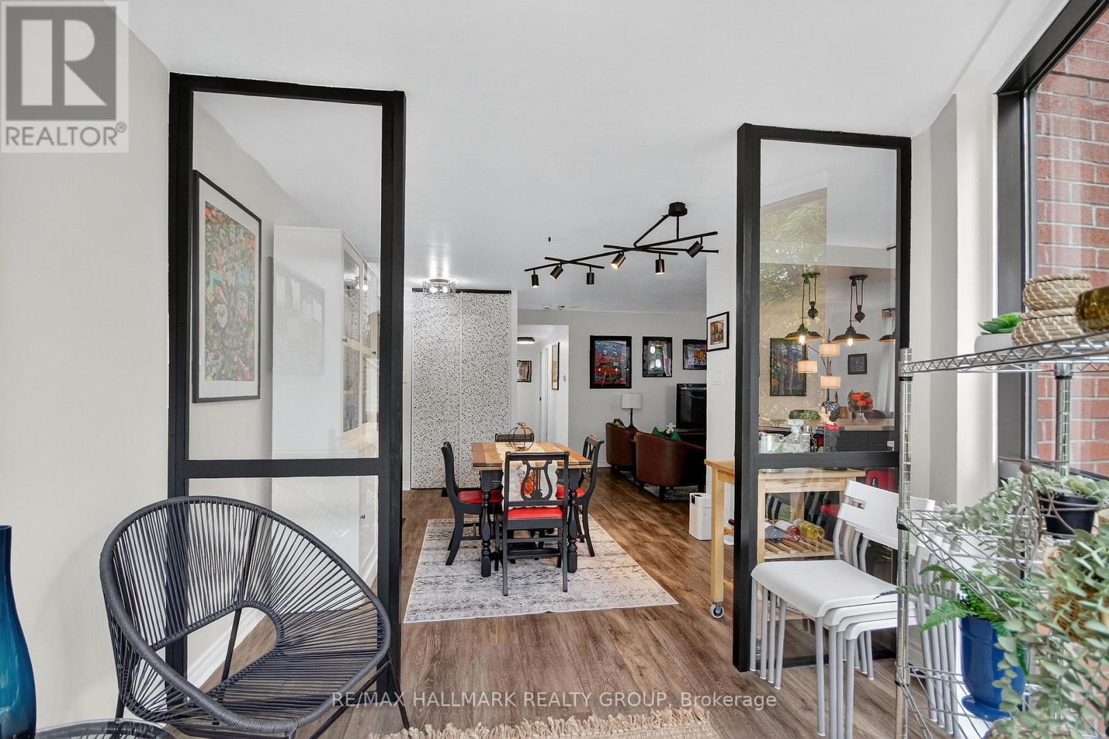 510 - 2871 Richmond Road