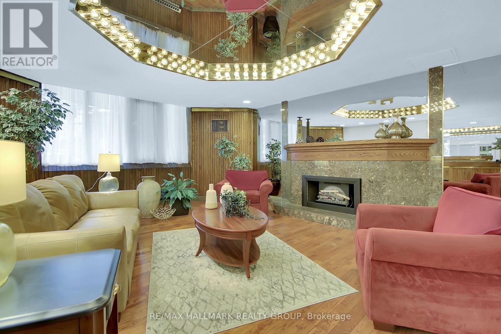 510 - 2871 Richmond Road