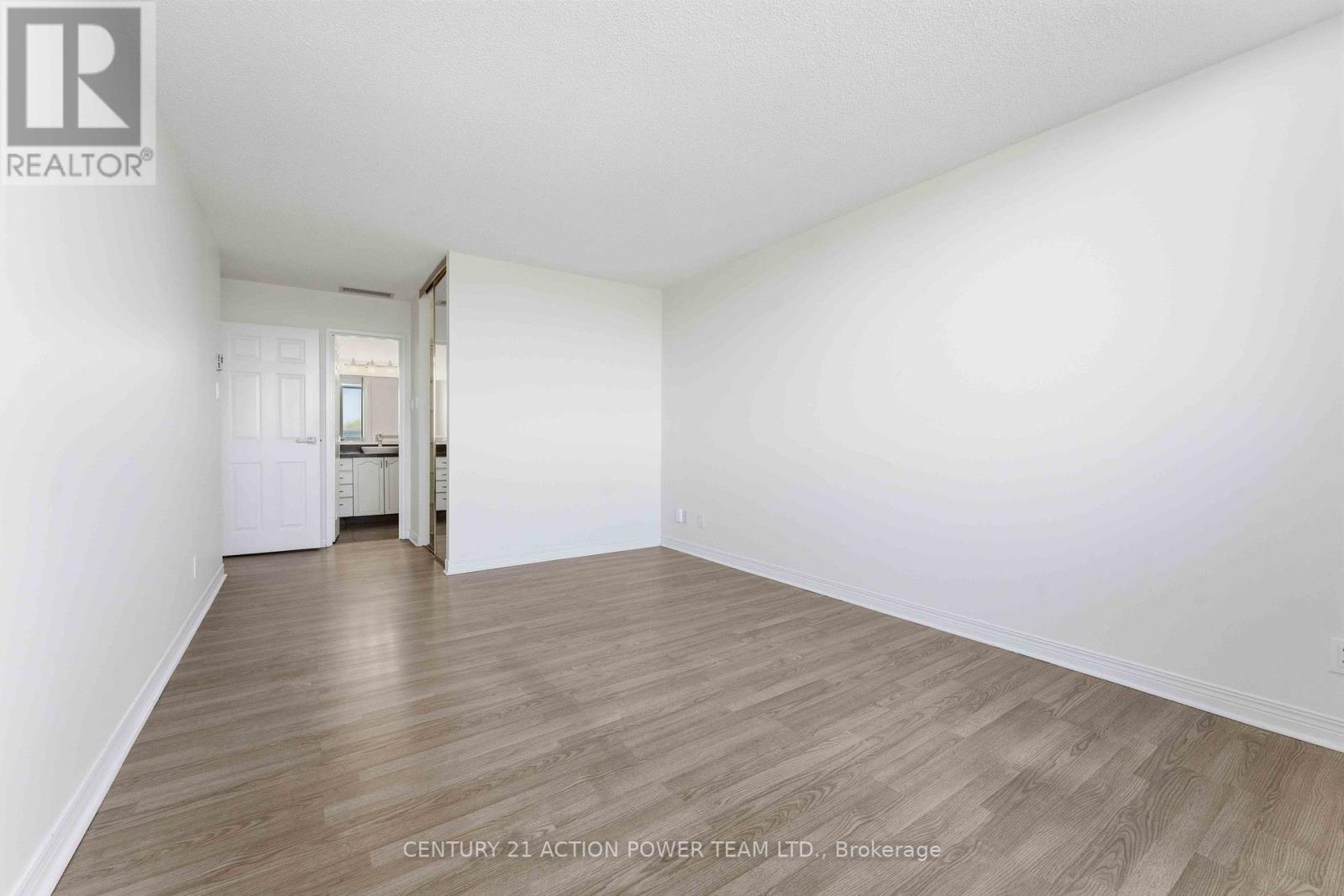 1216 - 100 Grant Carmen Drive