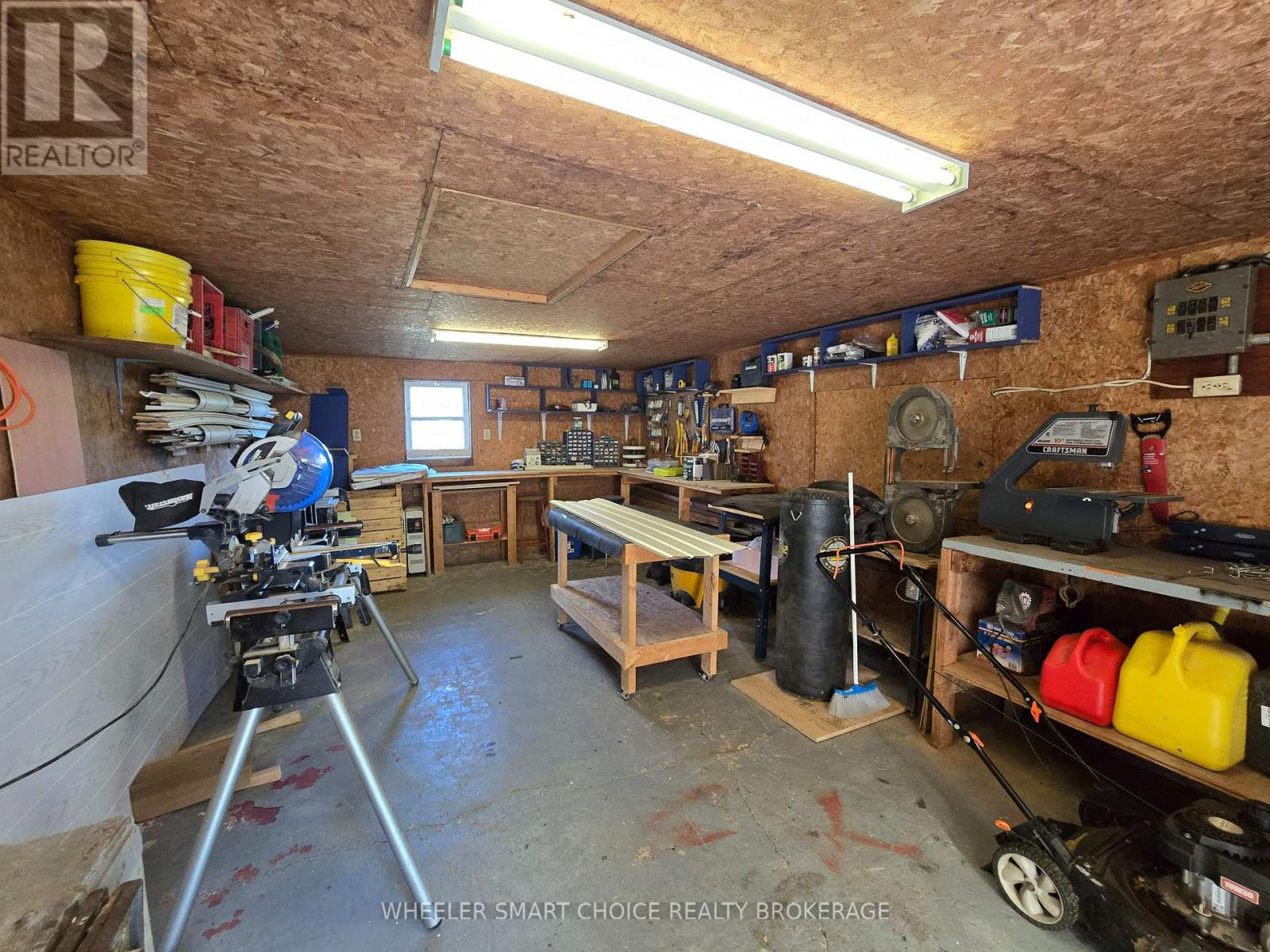 40 St Laurent Avenue