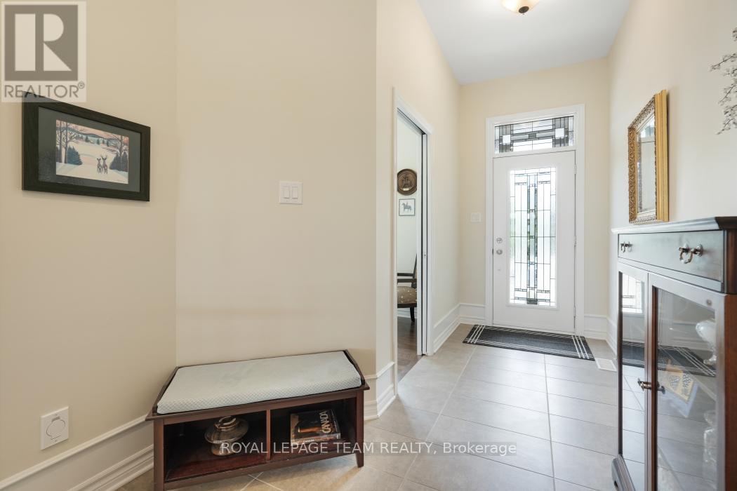 316 Serenade Crescent W