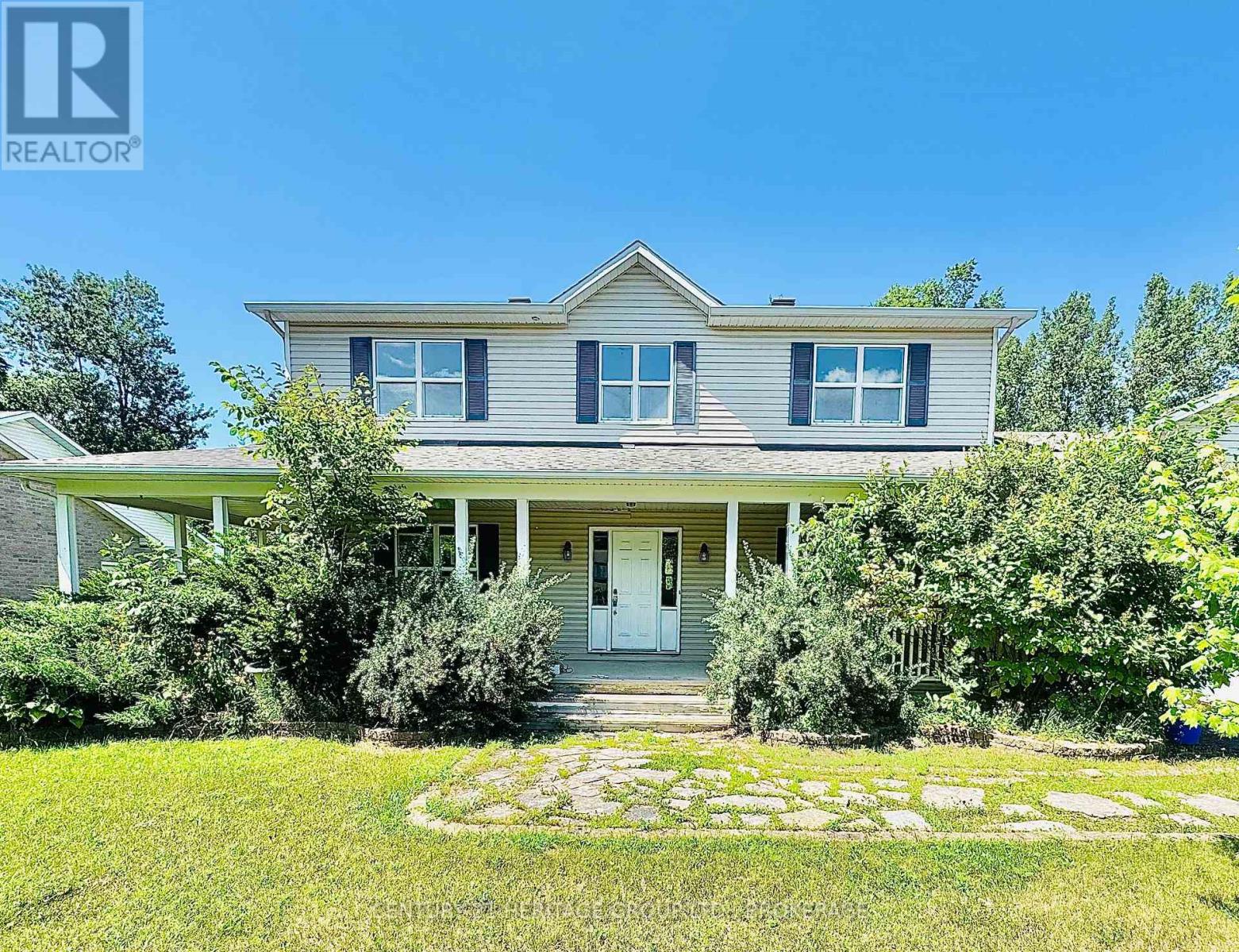 1569 Shauna Crescent