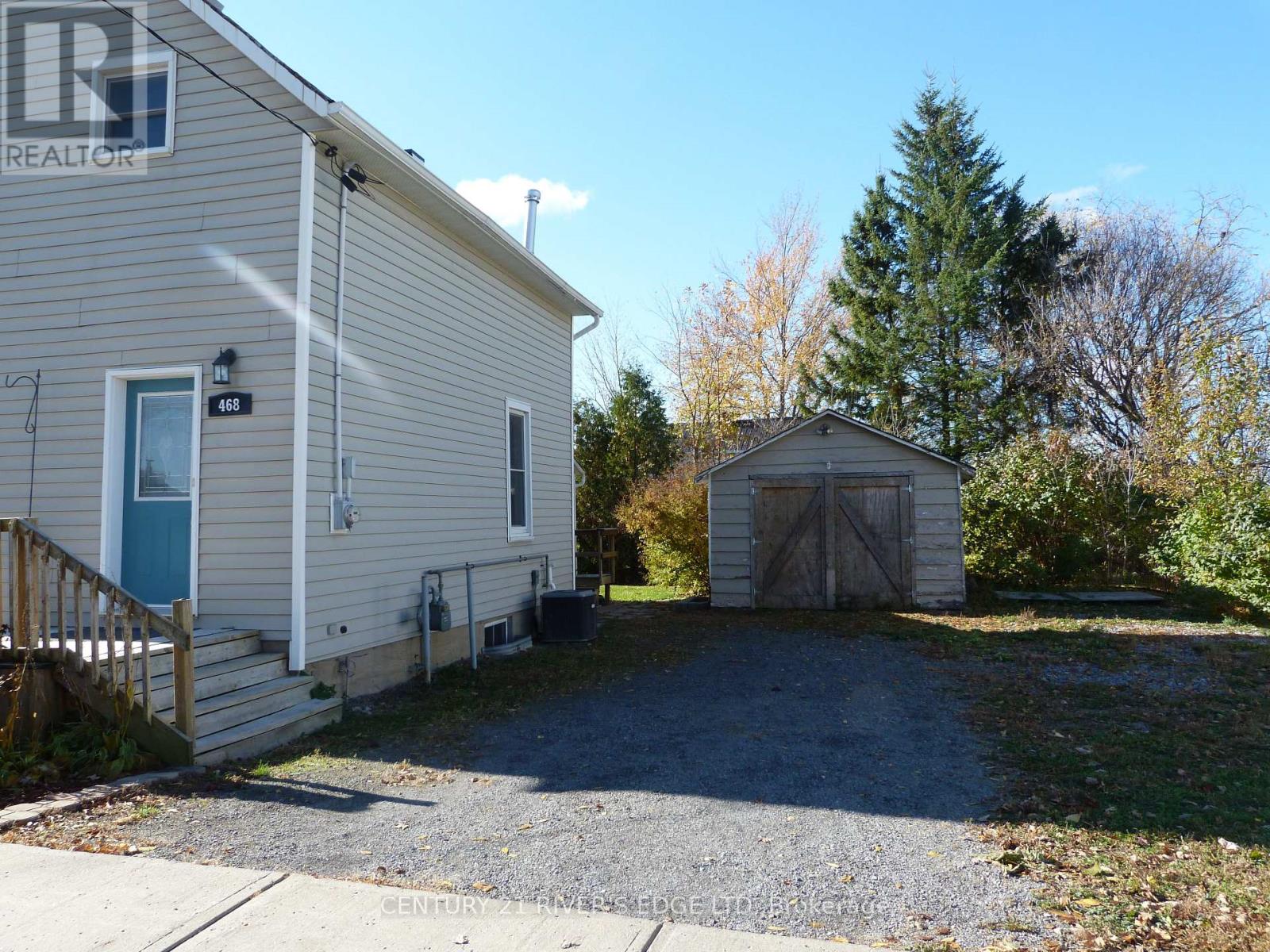 468 Gladstone Street N