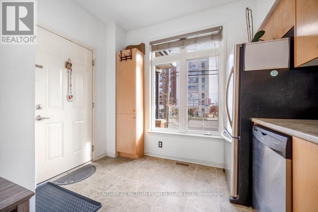 28 - 799 Montreal Road