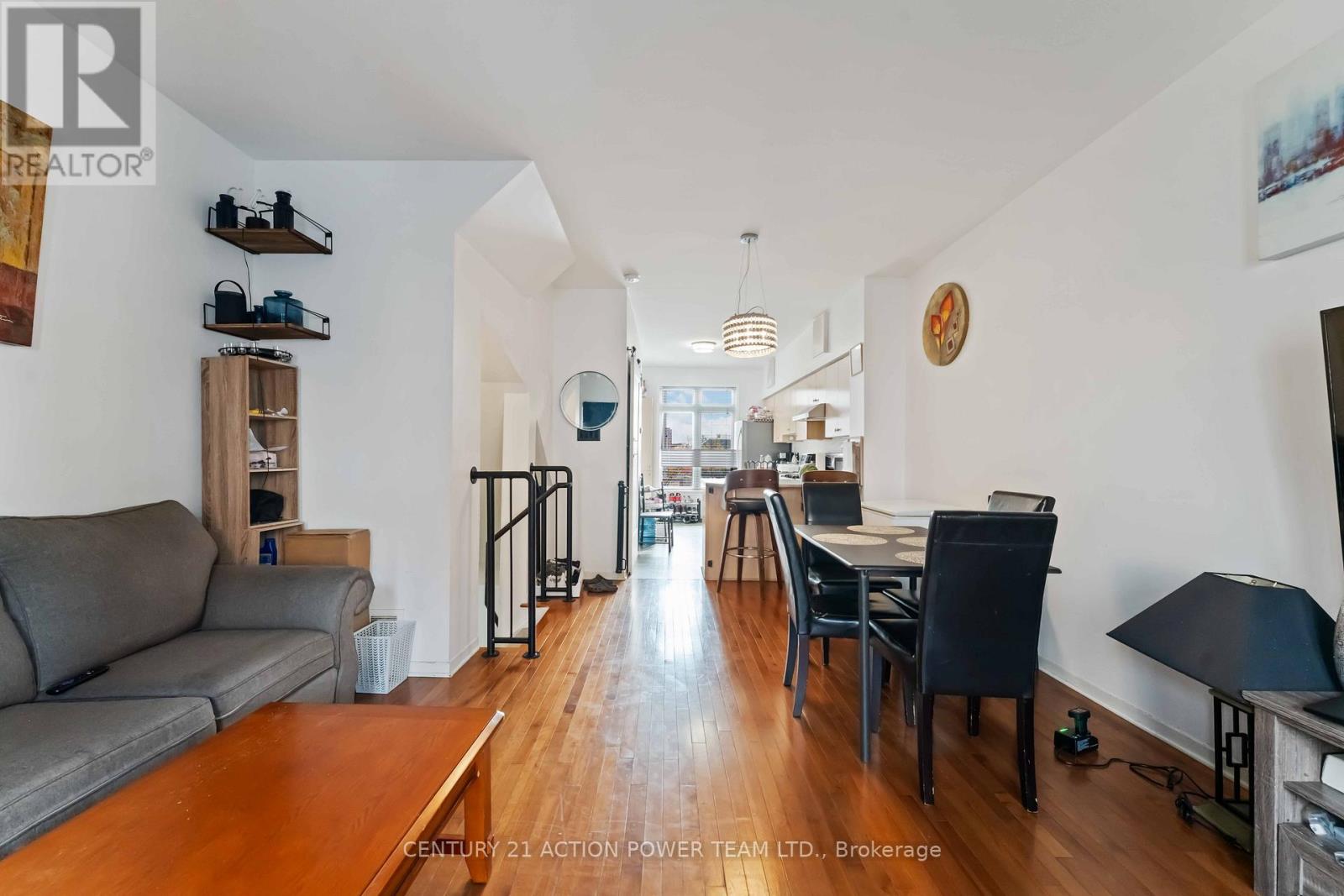 28 - 799 Montreal Road