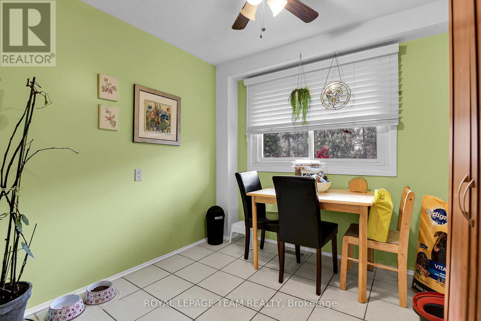 B - 902 Elmsmere Road