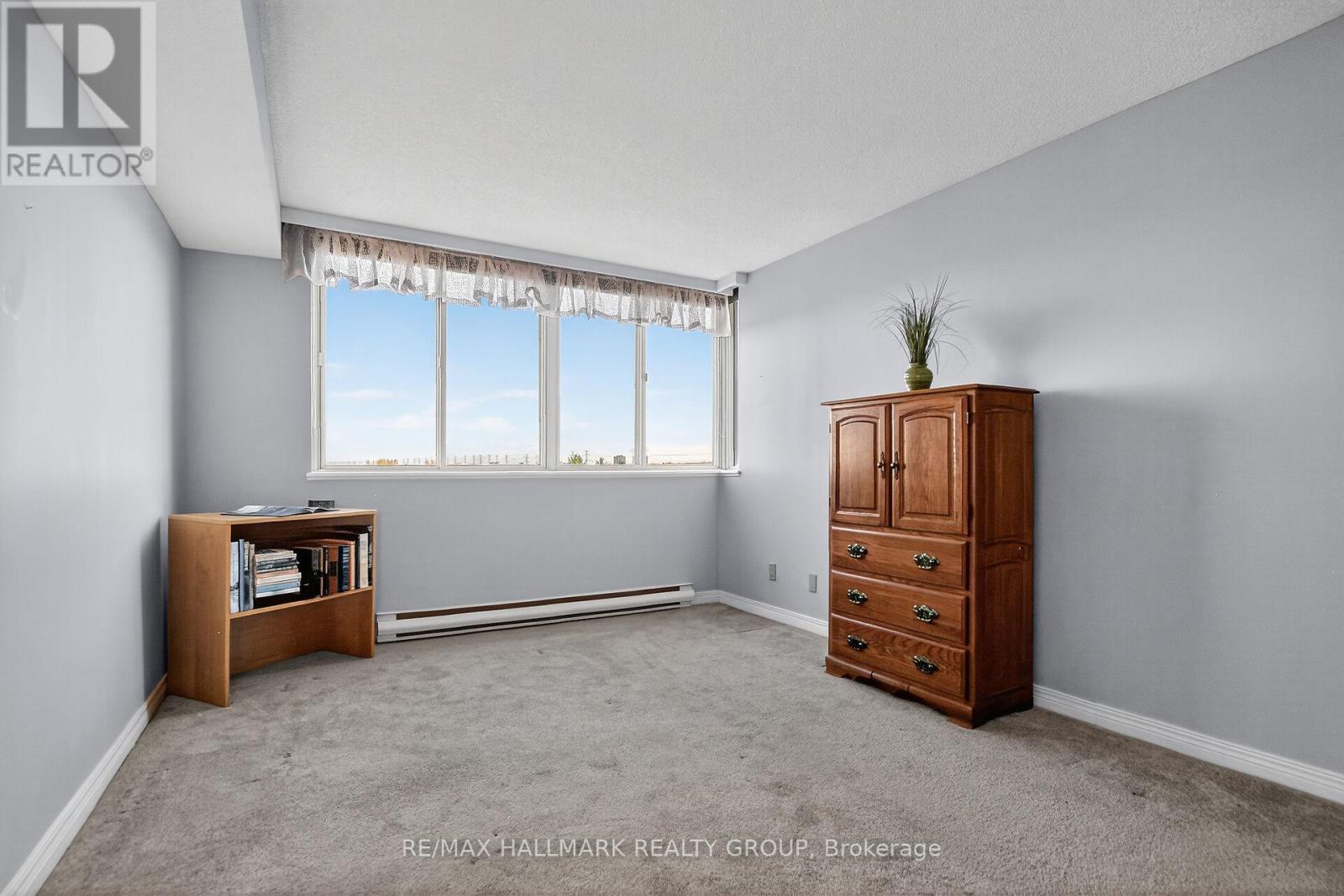 606 - 100 Grant Carman Drive