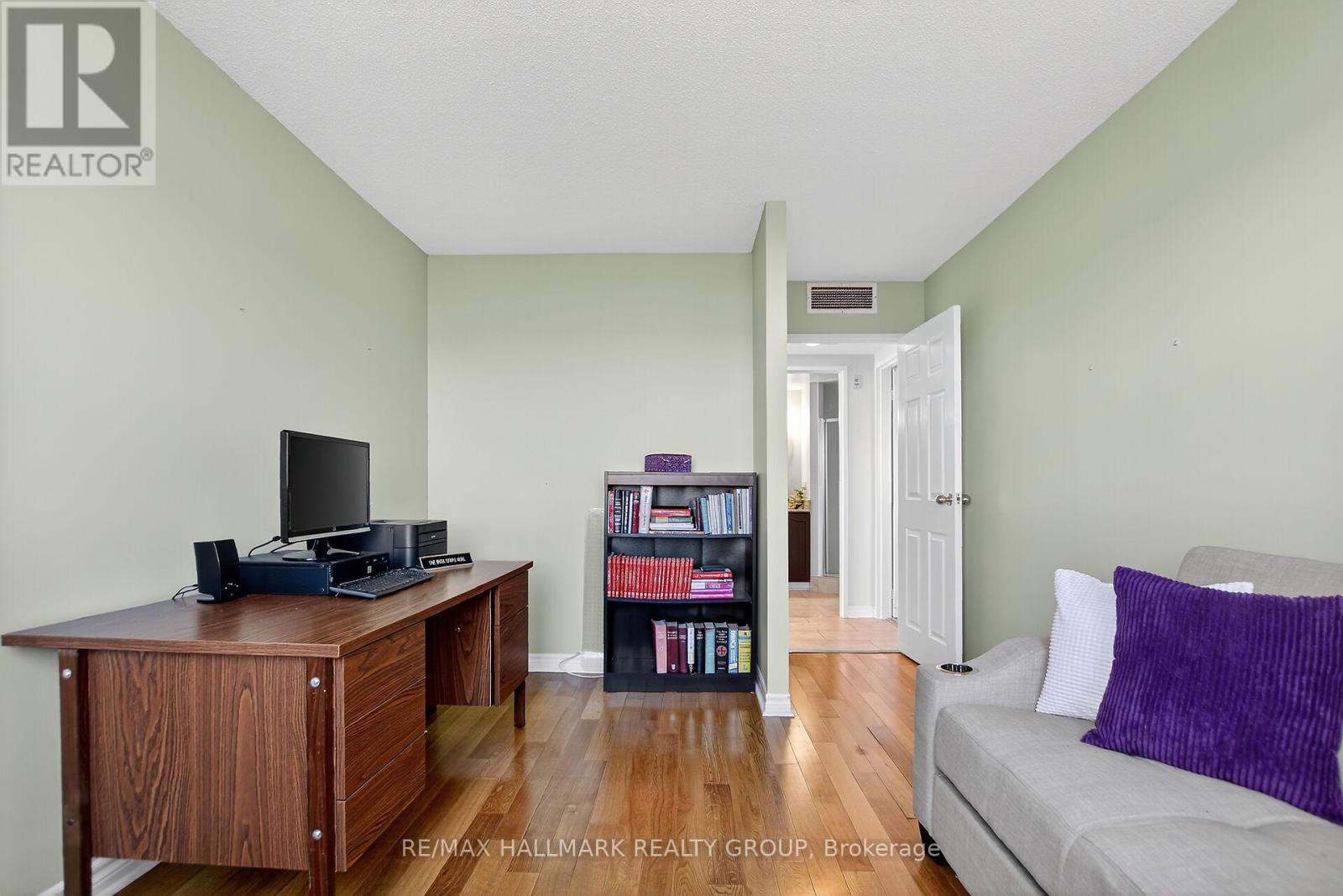 606 - 100 Grant Carman Drive