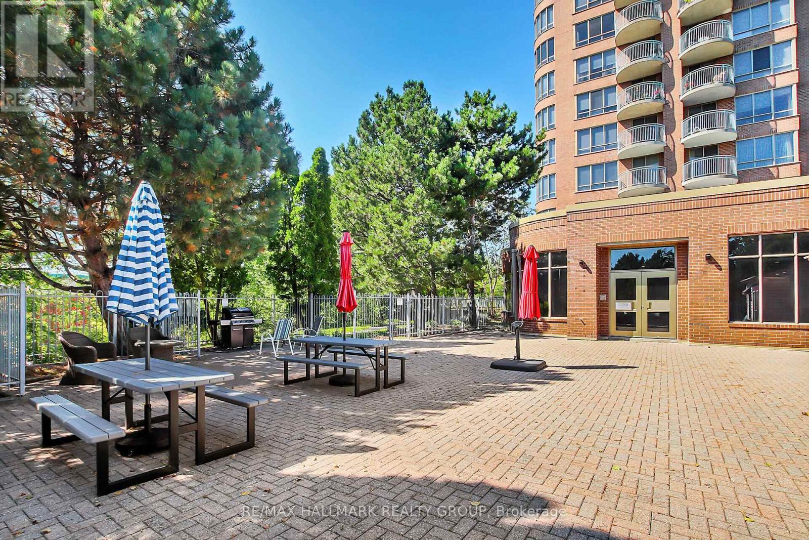 606 - 100 Grant Carman Drive