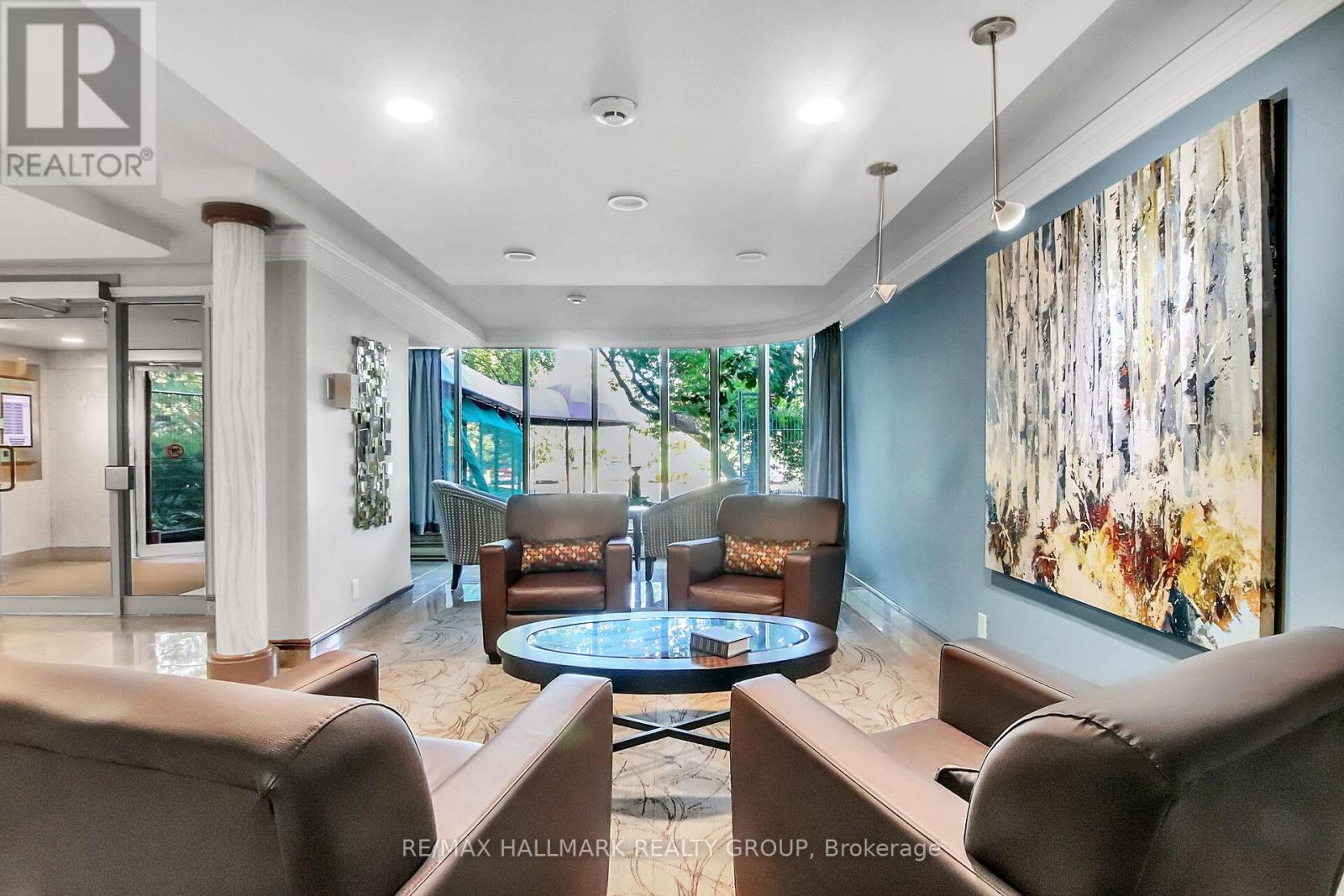 606 - 100 Grant Carman Drive