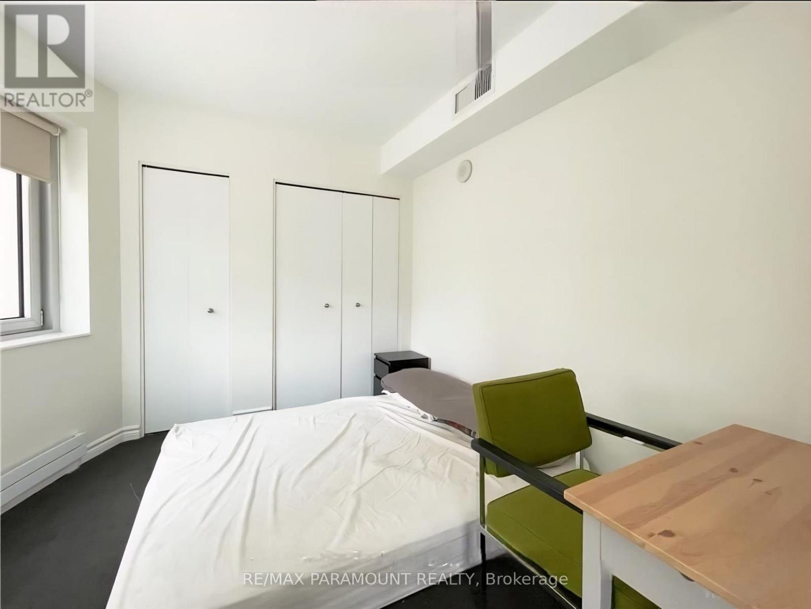 404 - 234 Rideau Street