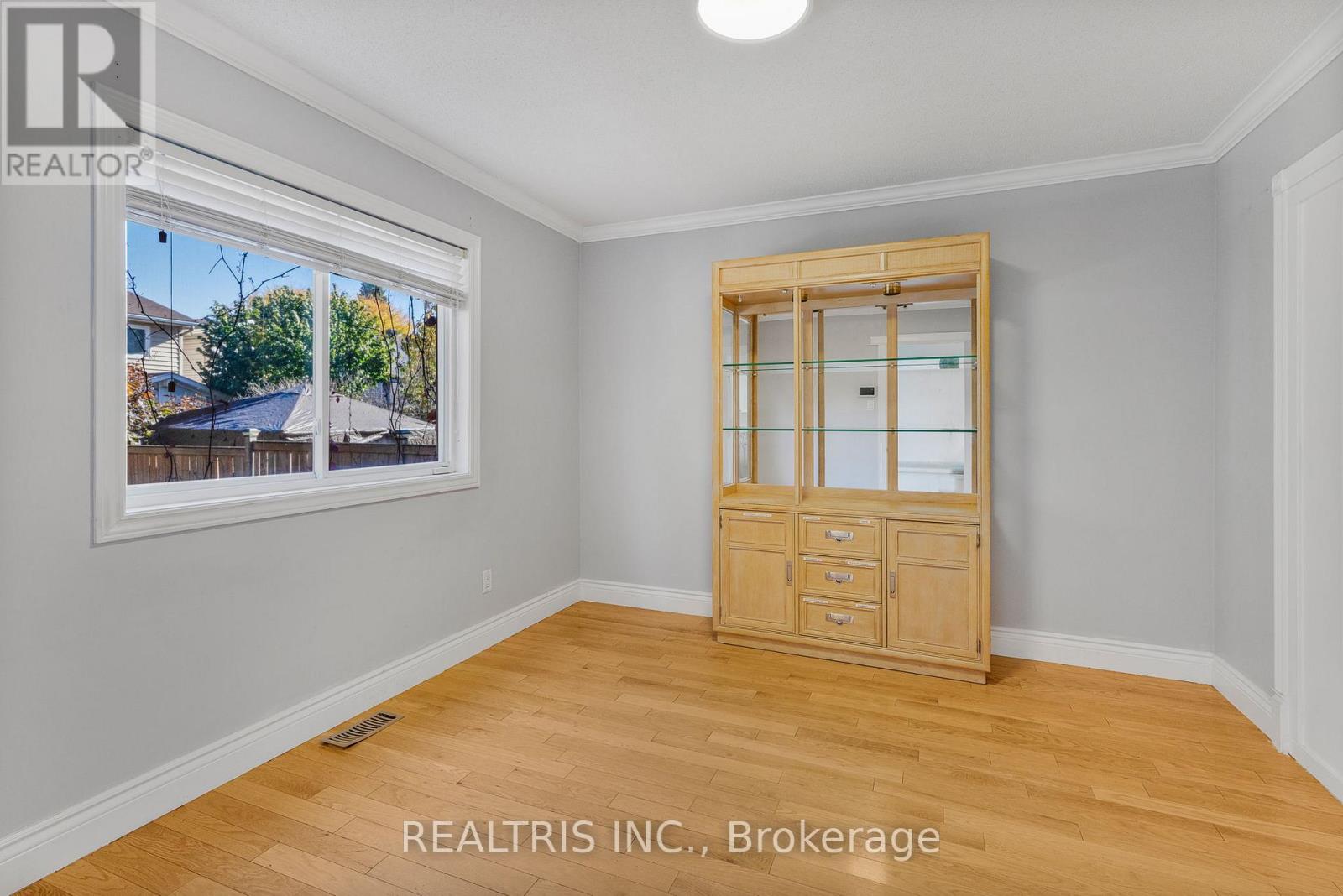 1905 Des Epinettes Avenue