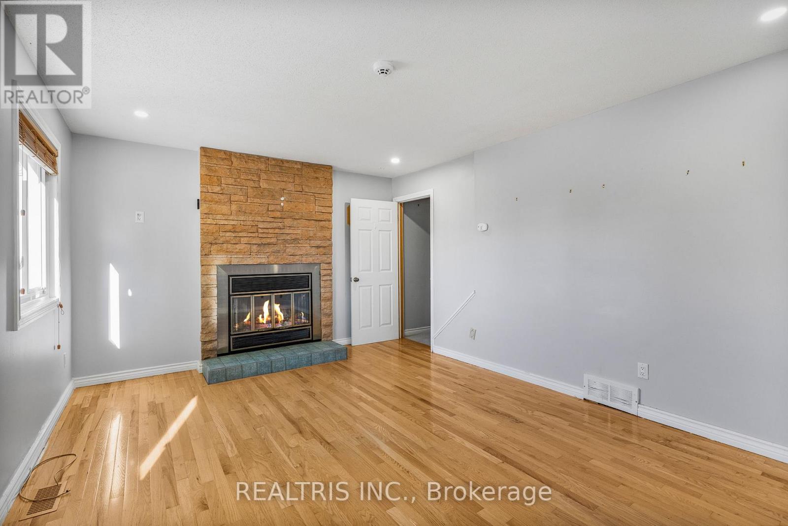 1905 Des Epinettes Avenue