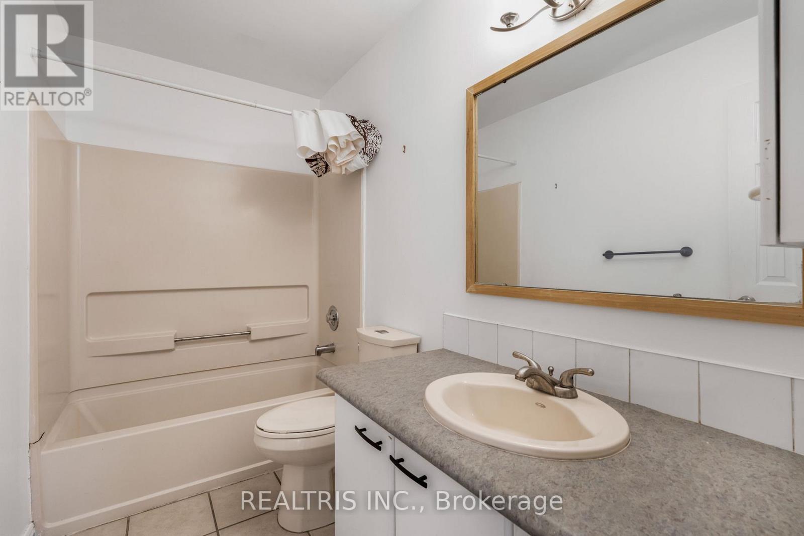 1905 Des Epinettes Avenue