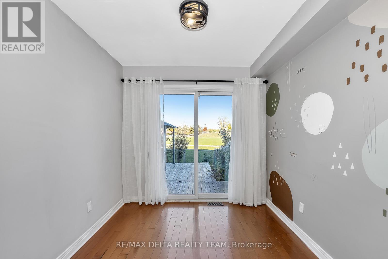 1423 Caravel Crescent