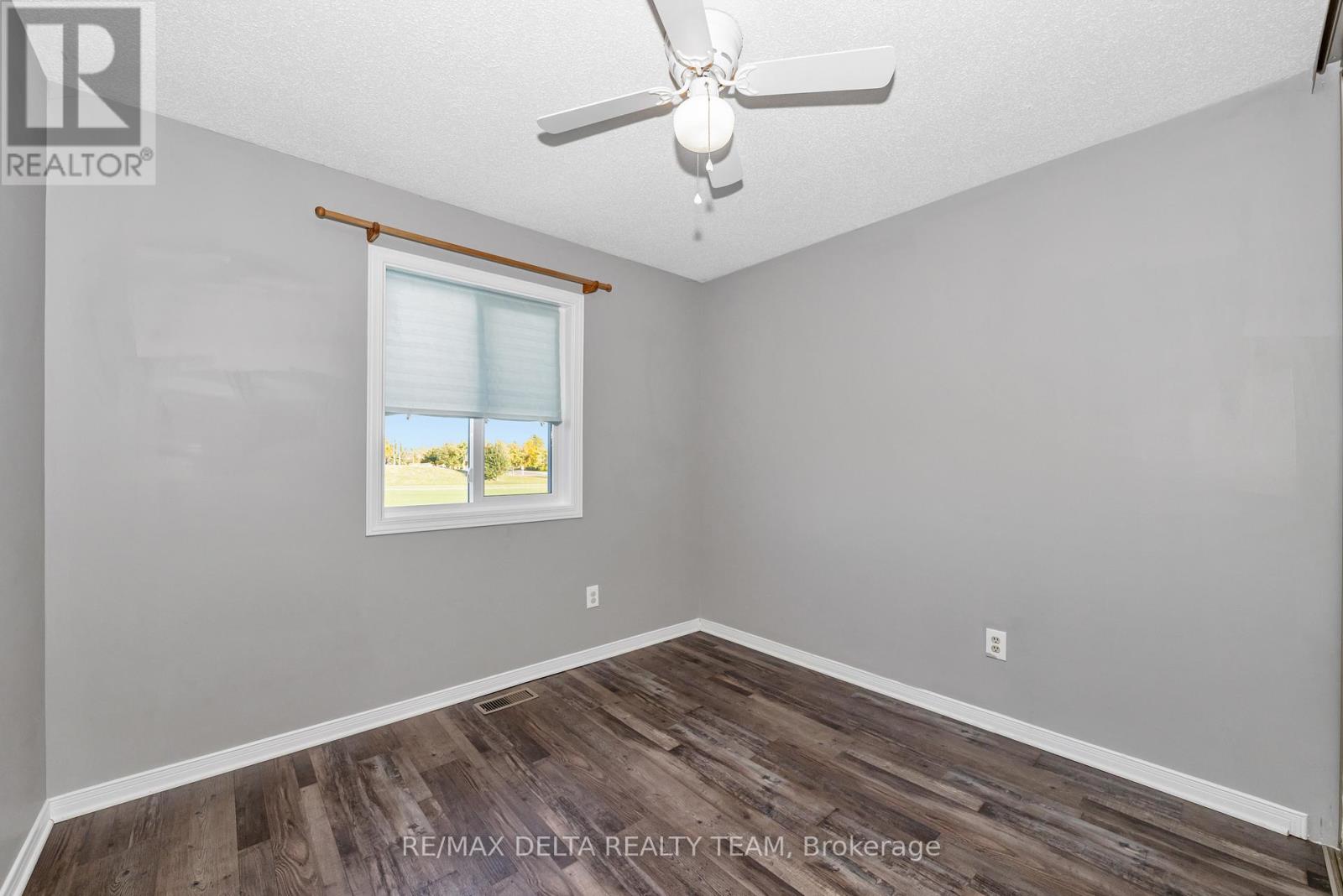 1423 Caravel Crescent