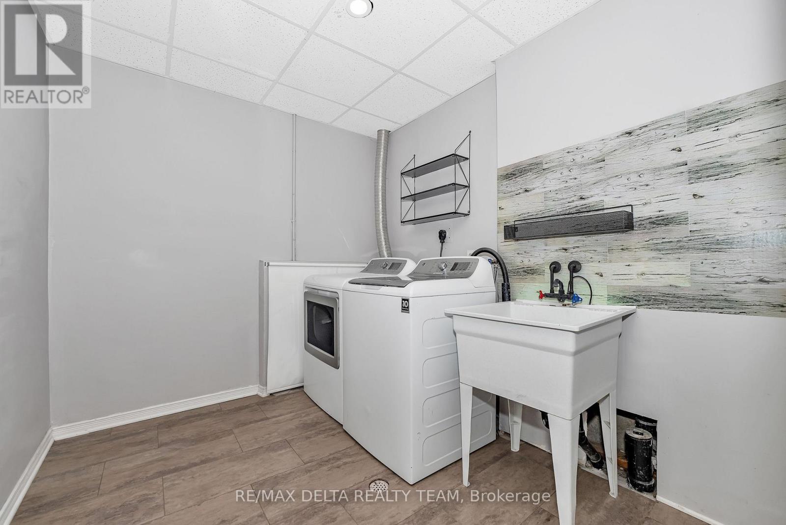 1423 Caravel Crescent