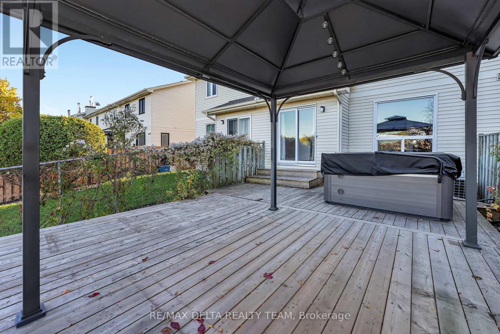 1423 Caravel Crescent