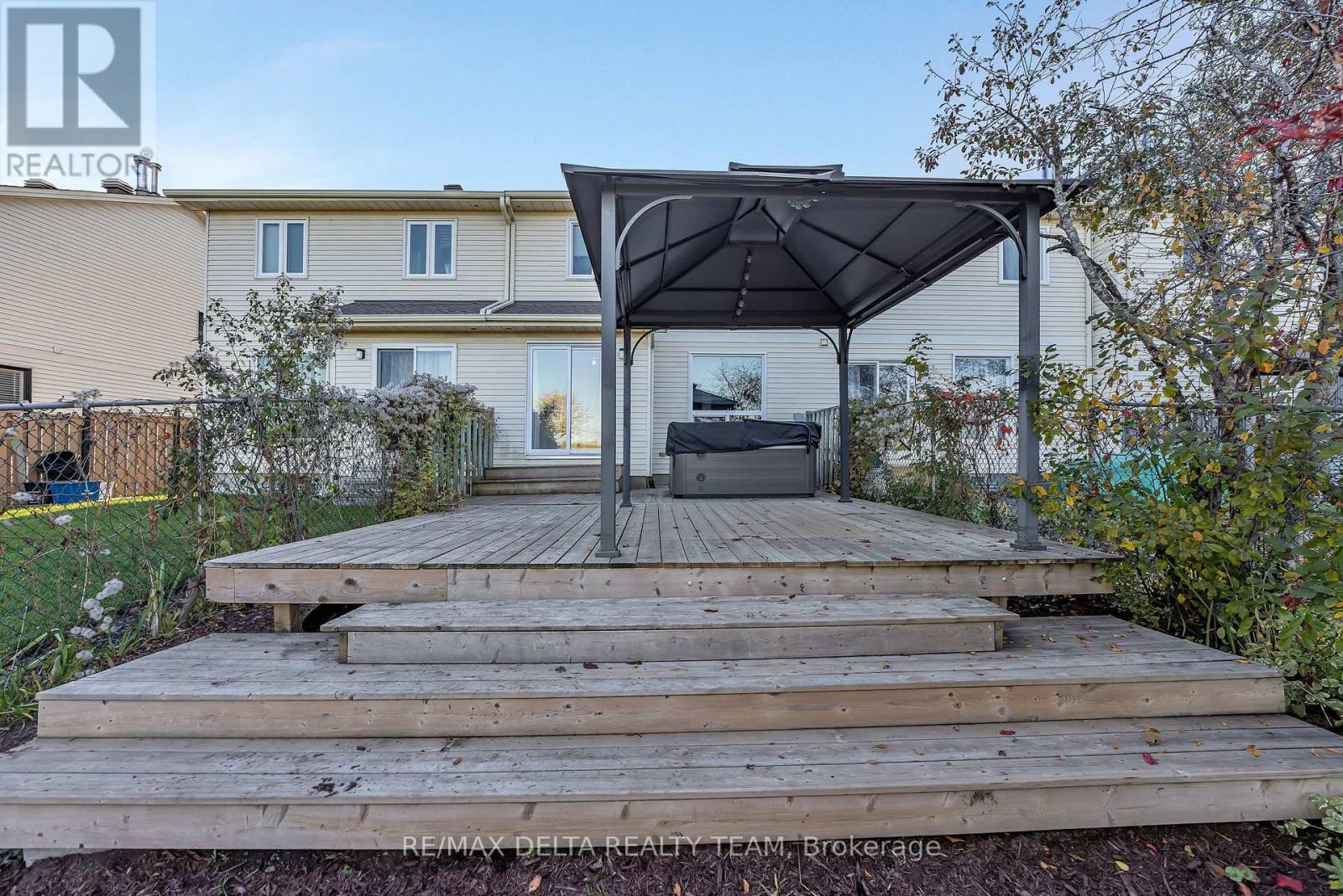 1423 Caravel Crescent