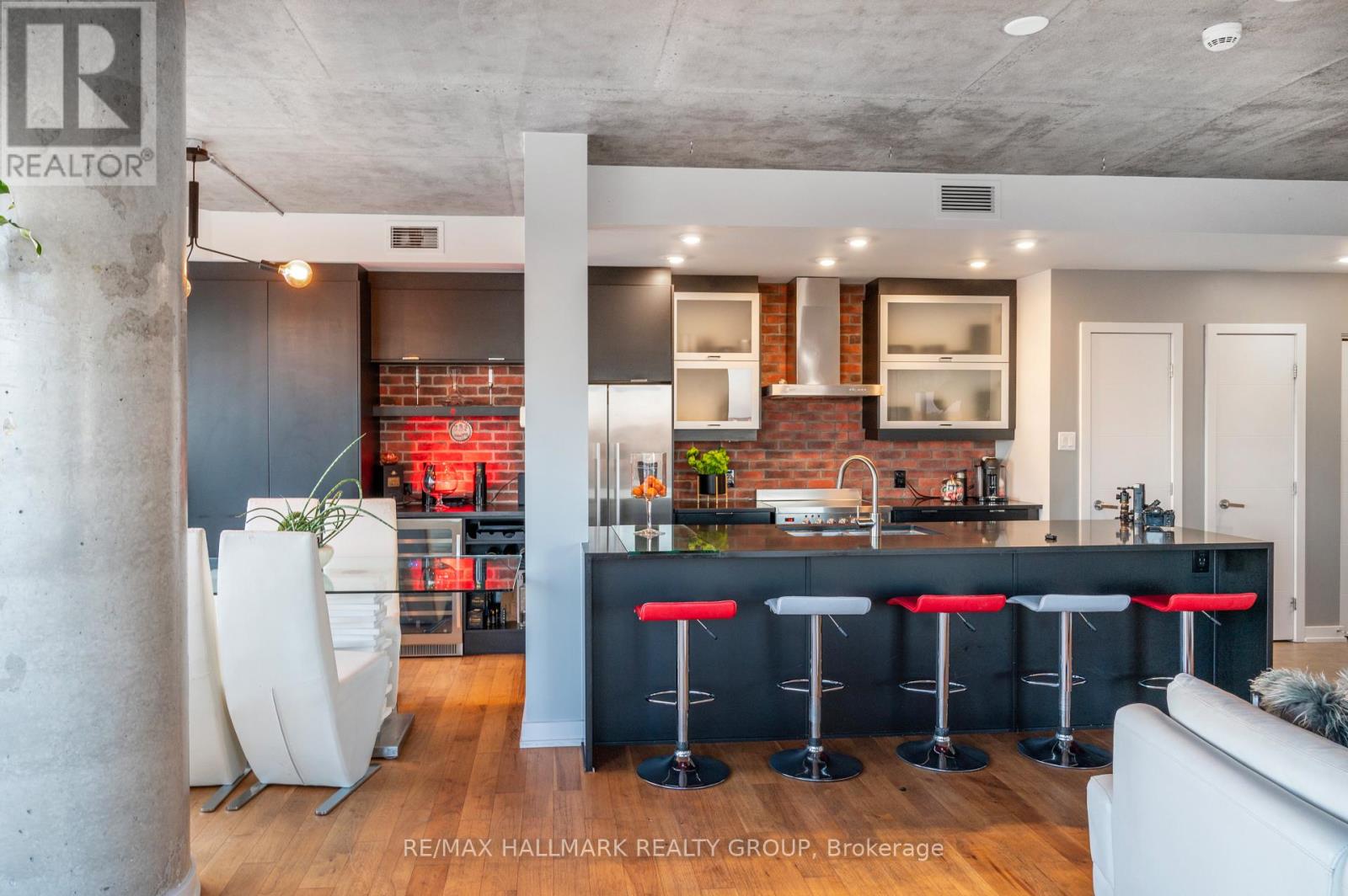 2701 - 195 Besserer Street