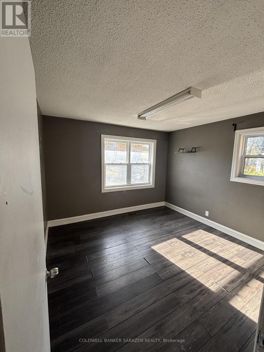 5497 Manotick Main Street